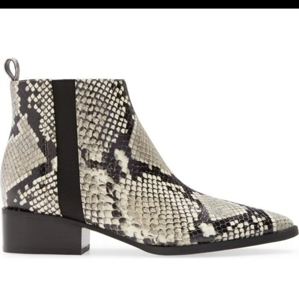 Marc Fisher Vivica Snake Print Bootie Size 5.5